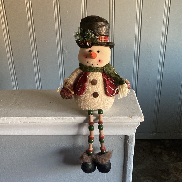 NWT- 19”x 9”-Precious Snowman ⛄️ Sitter Decoration w/ Wood Beaded Dangling Legs - Picture 12 of 16